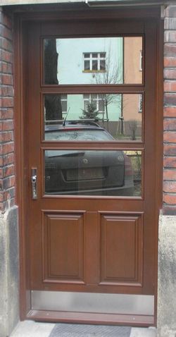 Prosklené vchodové dveře